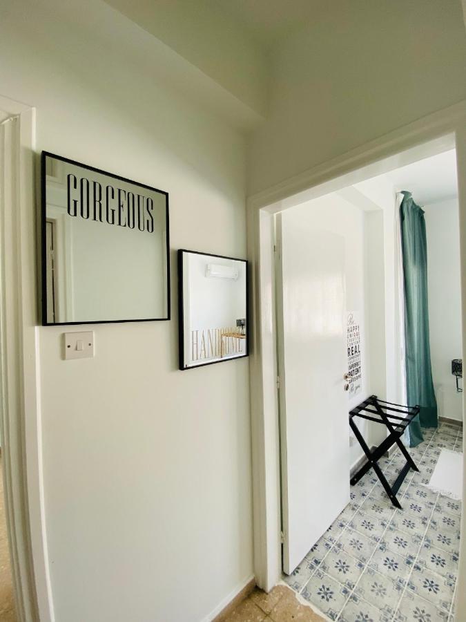 Simple One Bedroom Flat In Engomi Ngoại thất bức ảnh