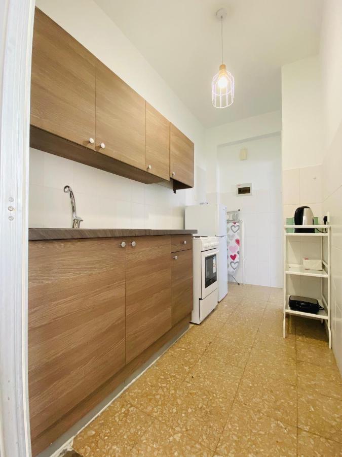 Simple One Bedroom Flat In Engomi Ngoại thất bức ảnh